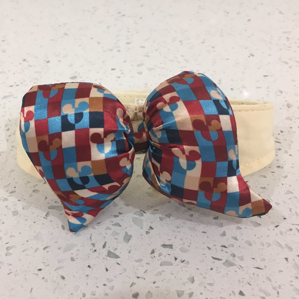 Disney Park Disney Tails "Retro Mickey Print" Cream Bowtie Collar 12-15
